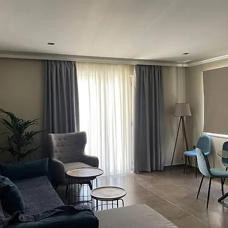 Cosy Apartment In The City Centre شقة بلدة كوس